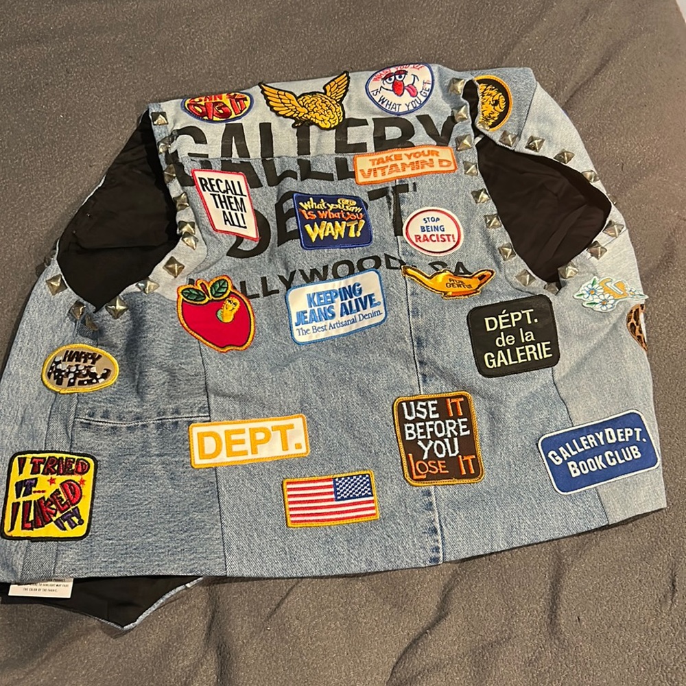 Gallery dept vest